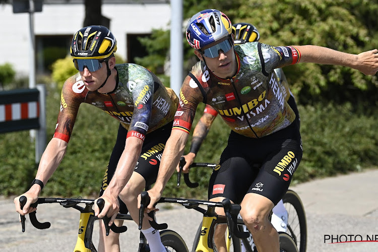 Wout van Aert verkent tweede etappe al tot aan de befaamde (of voor renners beruchte) Grote Beltbrug