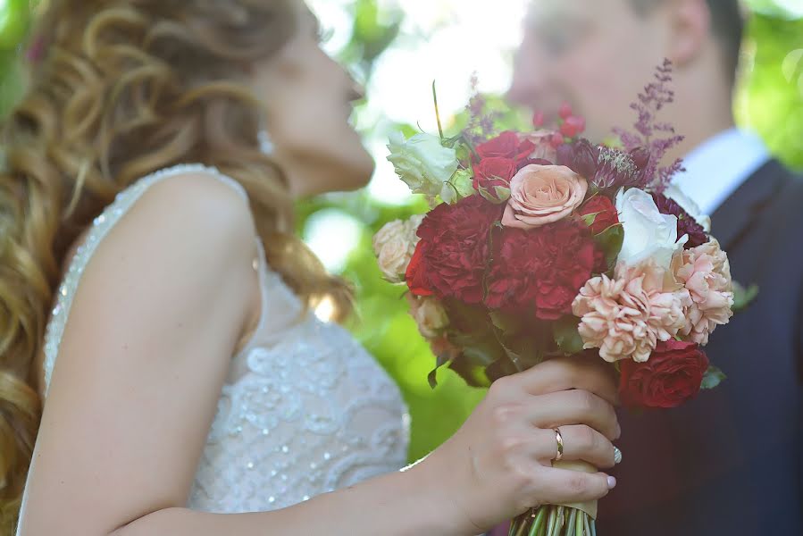 Wedding photographer Elena Raevskaya (leonflo). Photo of 10 July 2017