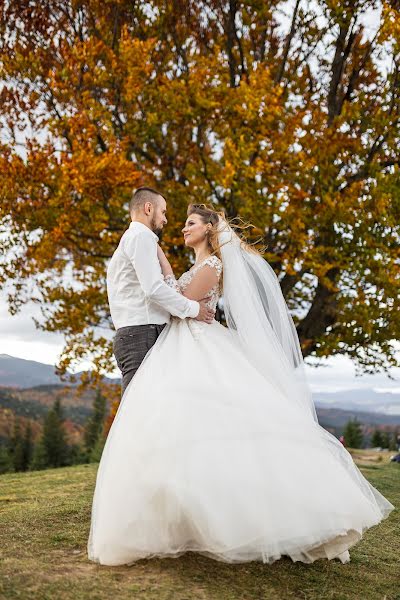 Photographe de mariage Maryan Rozumniy (rozumnyi). Photo du 8 novembre 2023