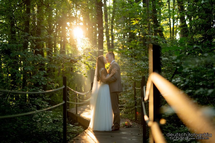 Fotografo di matrimoni Richárd Deutsch (ricciohu). Foto del 16 settembre 2023