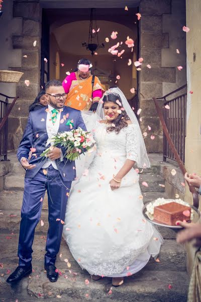 Esküvői fotós Aurélia Tassafi (photosdaure). Készítés ideje: 2019 április 14.