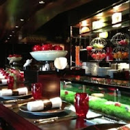 L'ATELIER de Joel Robuchon 侯布雄法式餐廳