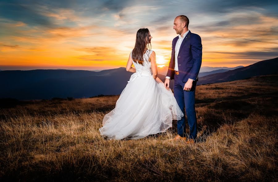 Wedding photographer Ovidiu Florin (sunrise). Photo of 20 October 2019