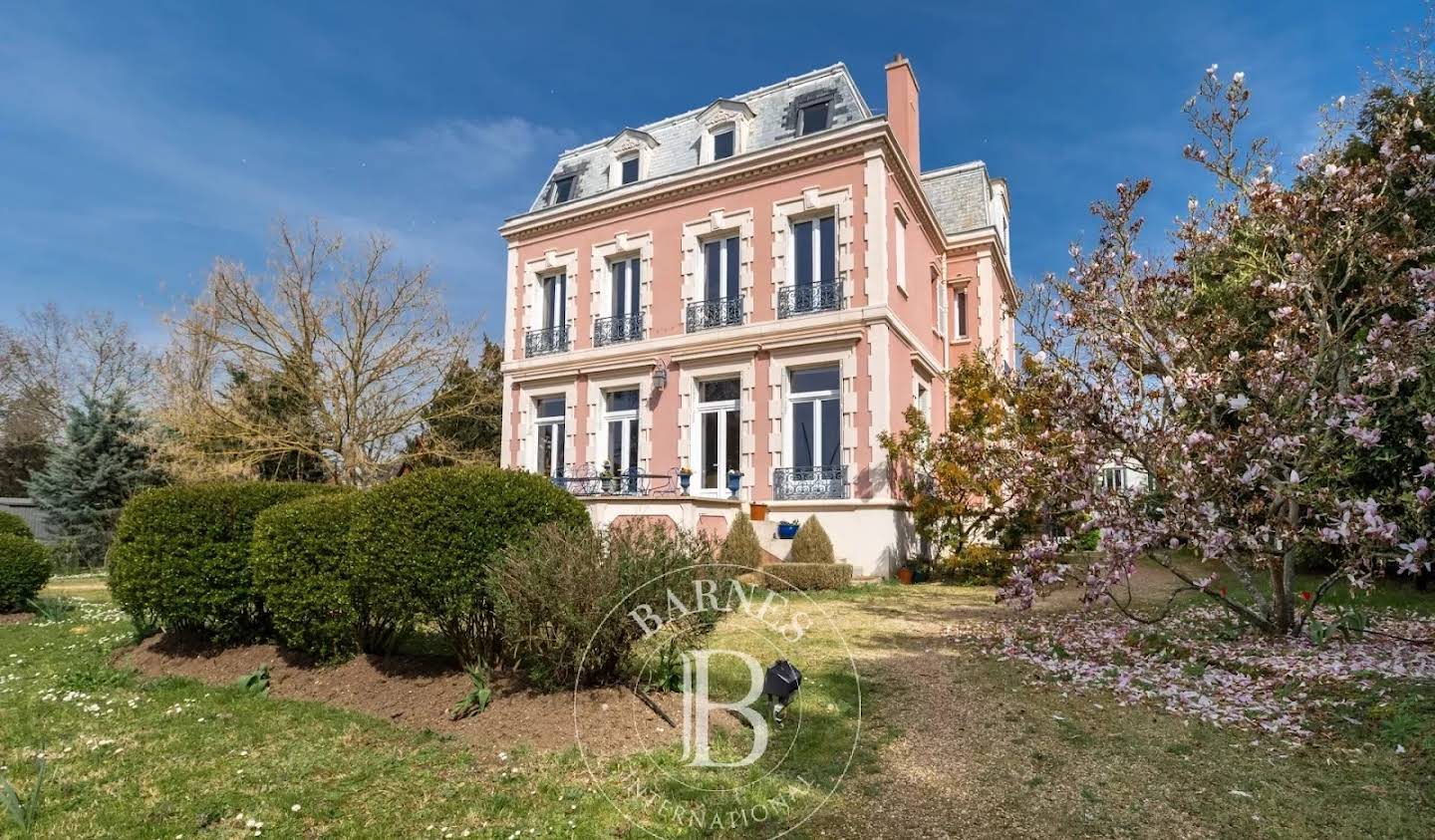 Propriété avec jardin Croissy-sur-Seine