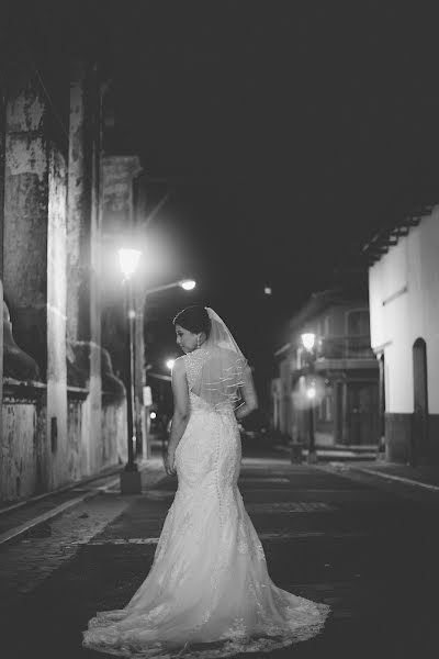 結婚式の写真家Nahún Rodríguez (nahunrodrigu)。2016 7月14日の写真