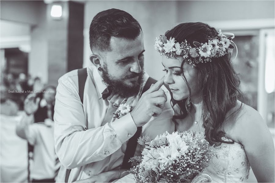 Fotógrafo de casamento Êmeli Ruschel (emeliruschel). Foto de 24 de março 2022