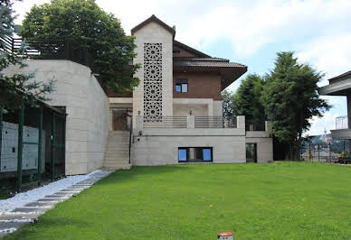 Maison avec piscine et jardin 18