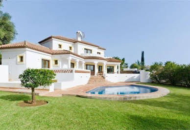 Villa avec piscine et jardin 3