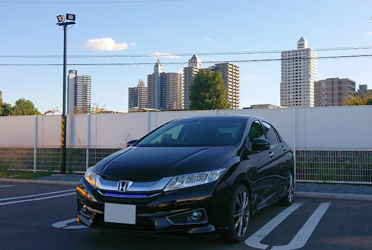 グレイスのタワマン群・ﾀﾜﾏﾝと愛車・なんちゃって辰巳PAに関するカスタム事例の投稿画像1枚目