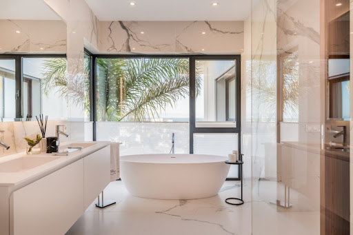 Villa avec piscine et terrasse 3