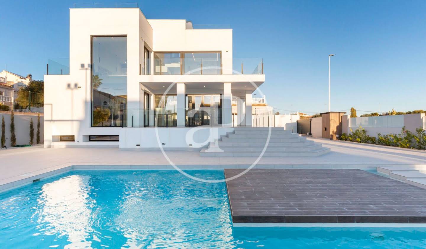 House with pool and terrace Torrevieja