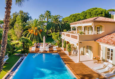 Propriété avec piscine et jardin 2