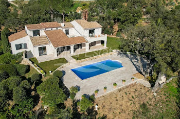 villa à Grimaud (83)