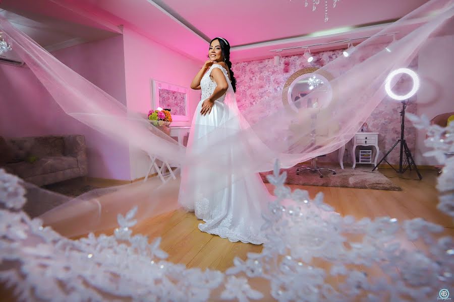 婚礼摄影师Uriel Andres Solano Sanchez（andressolano90）。3月30日的照片