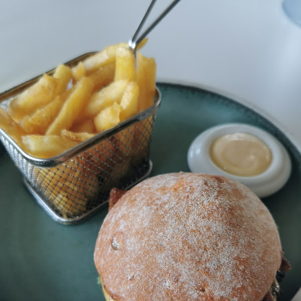 Burger on a gluten free bun