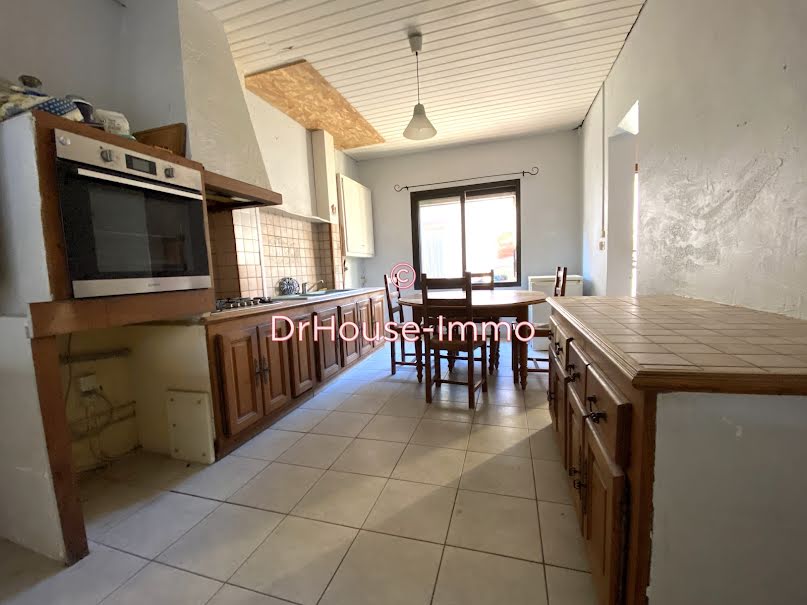 Vente maison 4 pièces 86.15 m² à Aigues-Mortes (30220), 272 000 €