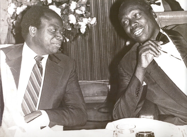 Moi chats with Mwai Kibaki who was at one time his vice-president