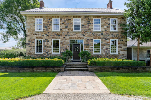 Maison avec piscine et jardin 2