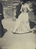 foto: © Henri Riviere (1864-1951)<br />
A couple entering a public building, ca. 1885-95<br />
gelatine silver print, 12 x 9 cm<br />
Musee d-Orsay, Paris