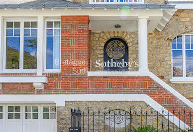 Seaside house with terrace 4