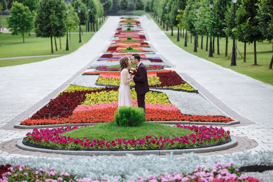 Fotografo di matrimoni Roman Sinyakov (resinyakov). Foto del 13 aprile 2018