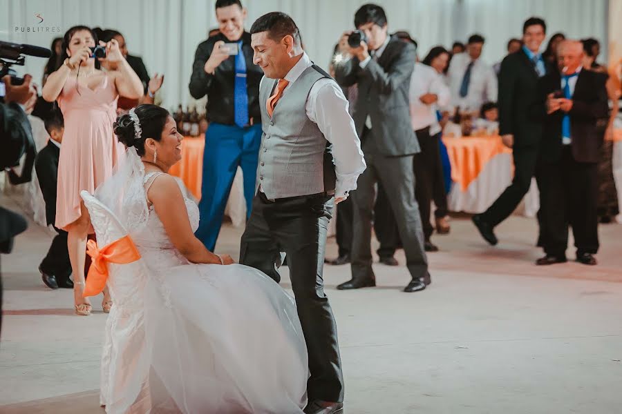 Photographe de mariage Brayan Seminario Rodriguez (publitres). Photo du 5 juin 2018