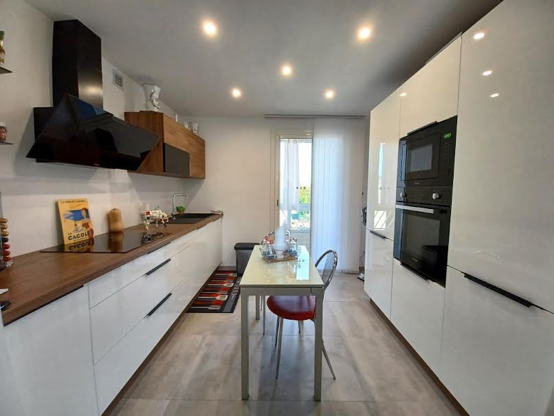 Vente appartement 4 pièces 75.16 m² à Sanary-sur-Mer (83110), 520 000 €