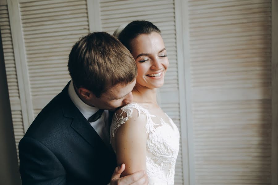 Fotógrafo de casamento Maksym Ilhov (ilgov). Foto de 9 de março 2019