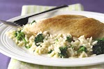 20 Minute Cheesy Chicken & Rice was pinched from <a href="http://www.kraftrecipes.com/recipes/20-minute-cheesy-chicken-53080.aspx" target="_blank">www.kraftrecipes.com.</a>