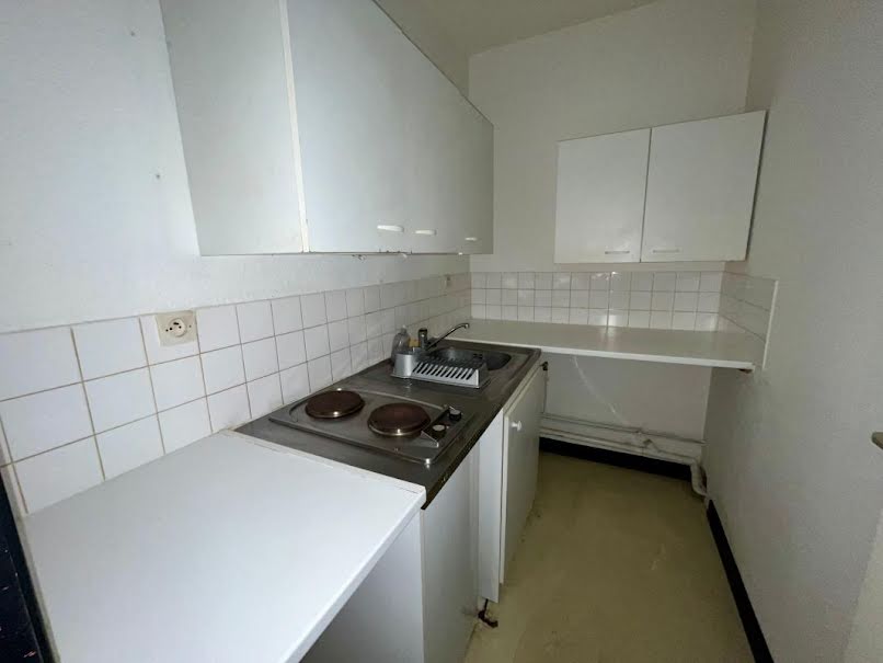 Location  appartement 2 pièces 28 m² à Lille (59000), 593 €