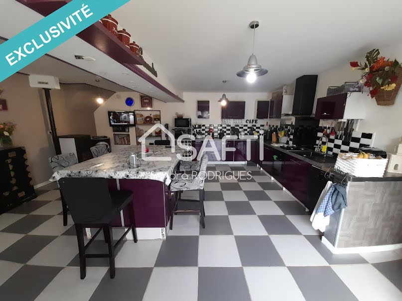 Vente maison 8 pièces 260 m² à Danizy (02800), 208 000 €