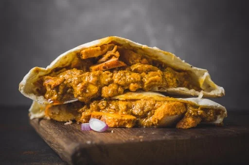 Butter Chicken Naan TurnOver (2 Pockets)