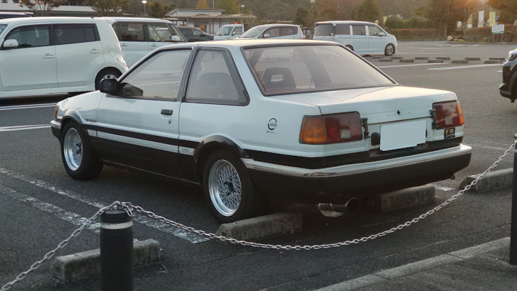 カローラレビンのAE86に関するカスタム事例の投稿画像2枚目