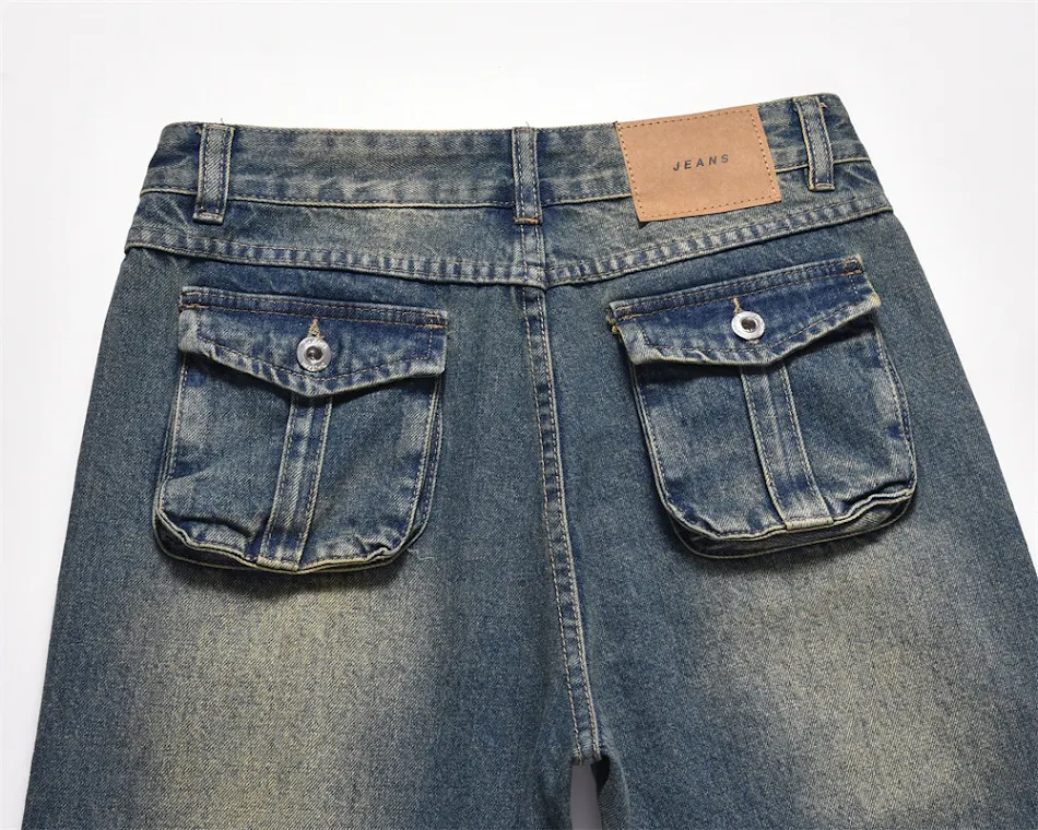 Pantaloni larghi da uomo con cuciture deconstructed, vestibilità ampia, comfort e stile casual per un look moderno.