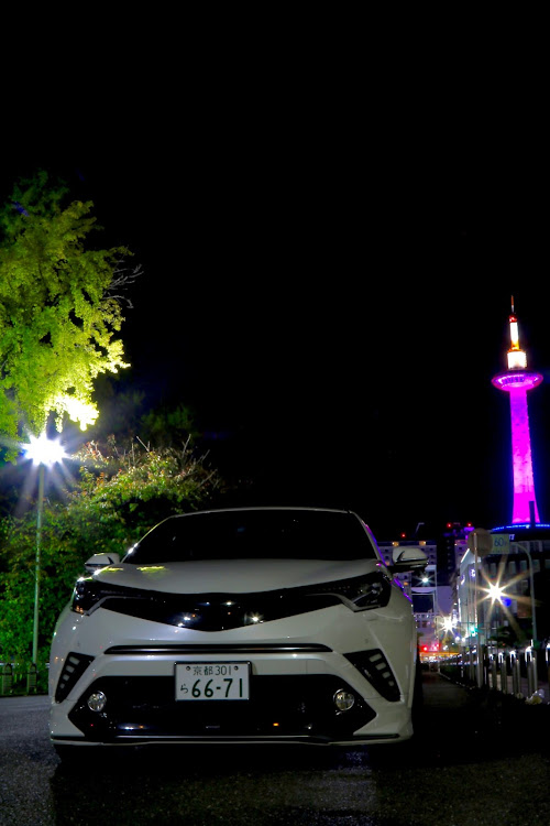 C-HRのパープルリボン運動🎗・京都タワーライトアップ・仕事帰りに闇活📸✨✨・僅かな時間で📸勝負💪に関するカスタム事例の投稿画像2枚目