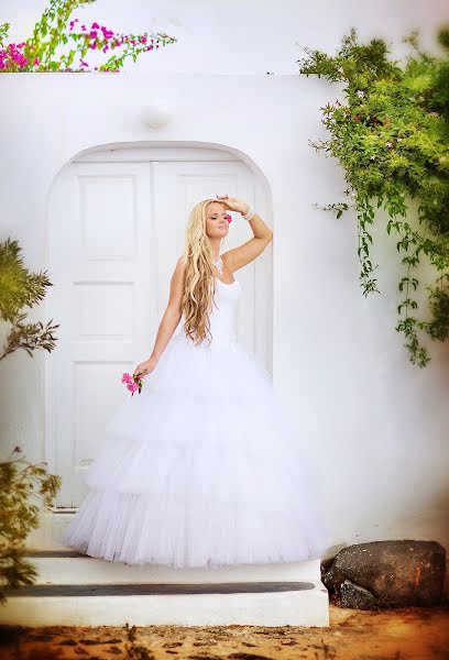 Wedding photographer Irina Nedyalkova (violetta1). Photo of 22 October 2013