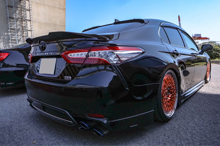 カムリのcamry・avv50・一眼レフ・６月もよろしくお願いします・低いようで低くない丁度良い高さに関するカスタム事例の投稿画像7枚目
