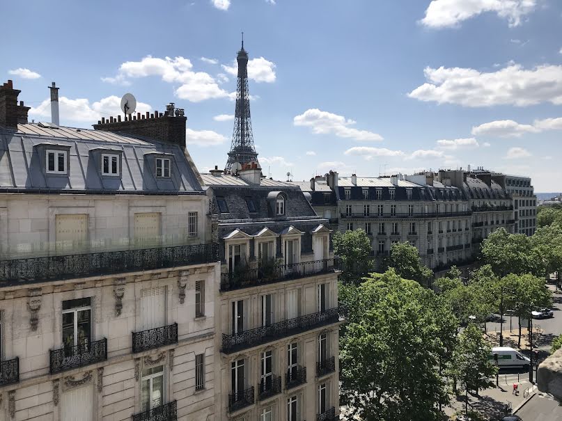 Location meublée appartement 2 pièces 40 m² à Paris 16ème (75016), 2 200 €