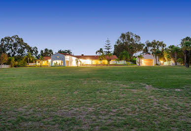 House with pool 3