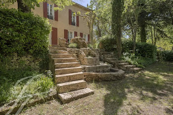 propriété à Aix-en-Provence (13)