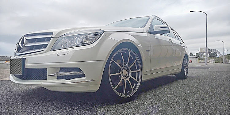 Cクラス ステーションワゴンのメルセデスベンツ・愛車・GW・自粛生活・コロナウイルスに負けるなに関するカスタム事例の投稿画像1枚目
