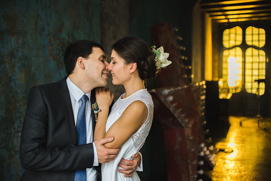 Fotografo di matrimoni Elena Azhischeva (kutsova). Foto del 16 gennaio 2015