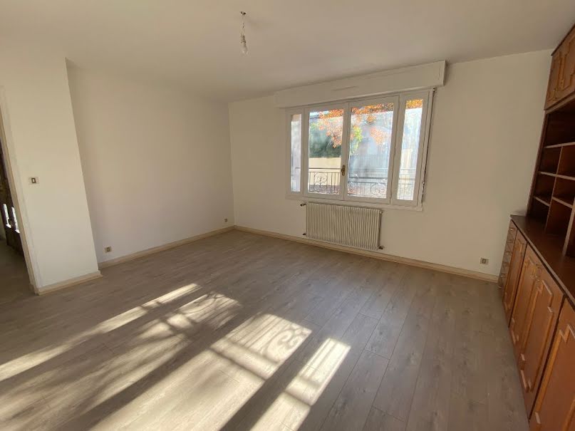 Location  maison 6 pièces 194 m² à Vichy (03200), 1 500 €