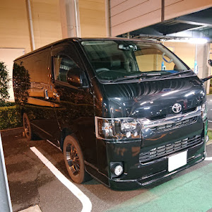 ハイエースバン TRH200V