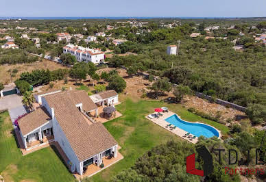 Maison avec piscine et jardin 2