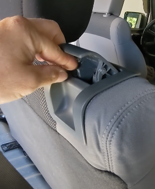 7 Fix For Jeep Wrangler Passenger Seat Won't Fold Forward!