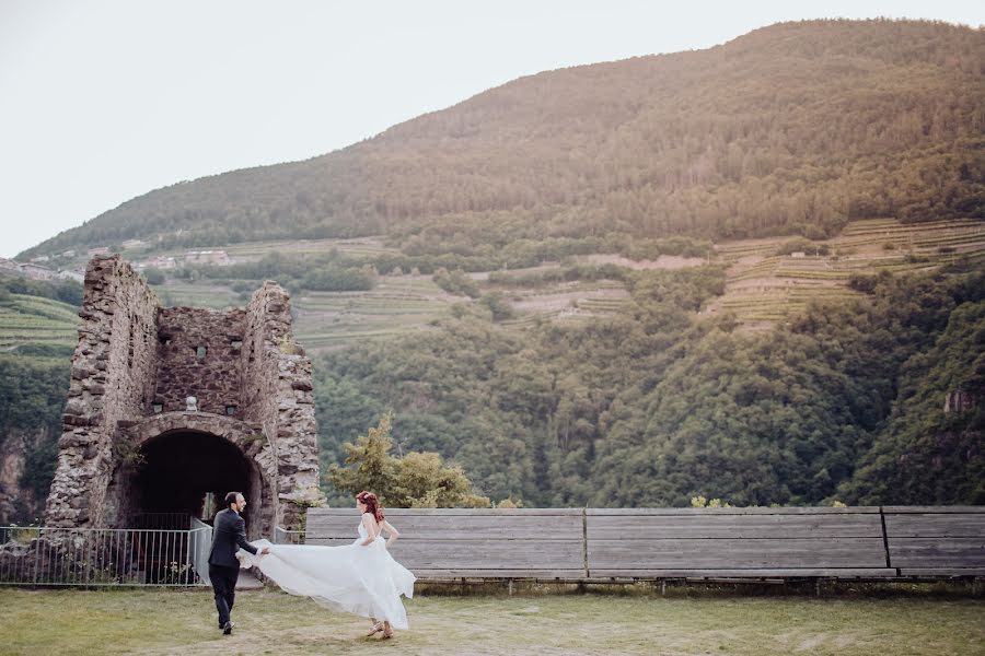 Wedding photographer Roberto Frignani (gli-imbucati). Photo of 7 July 2022