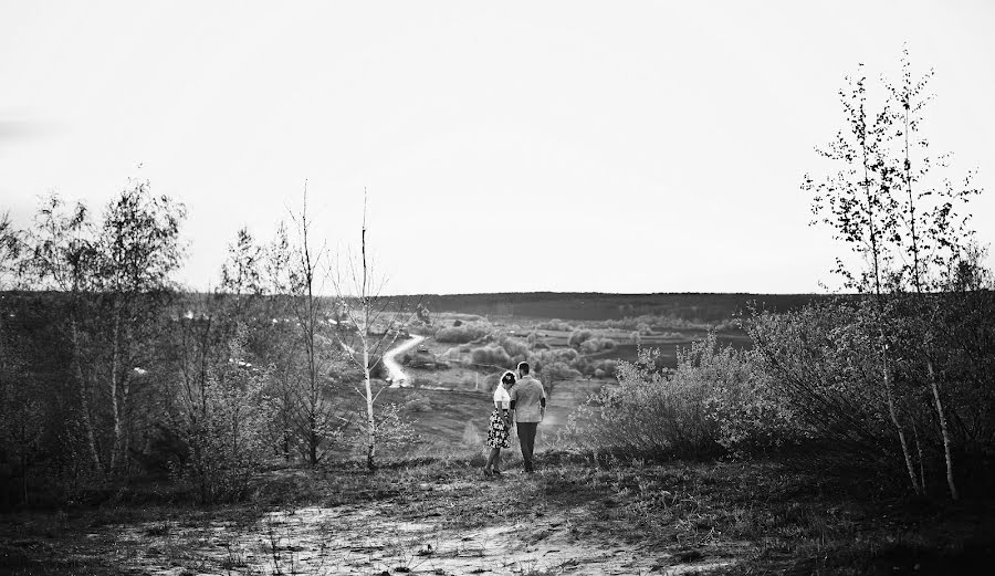 Fotógrafo de casamento Aleksey Khvalin (khvalin). Foto de 31 de maio 2016