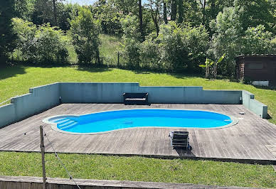 House with pool 8