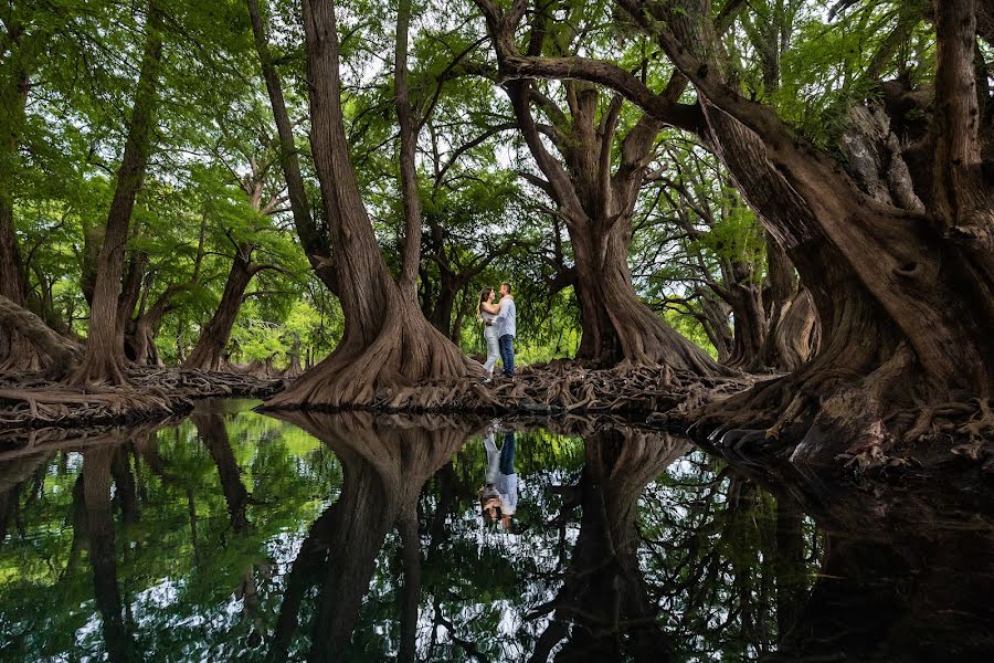 Wedding photographer Tavo Cota (tavocota). Photo of 20 October 2023